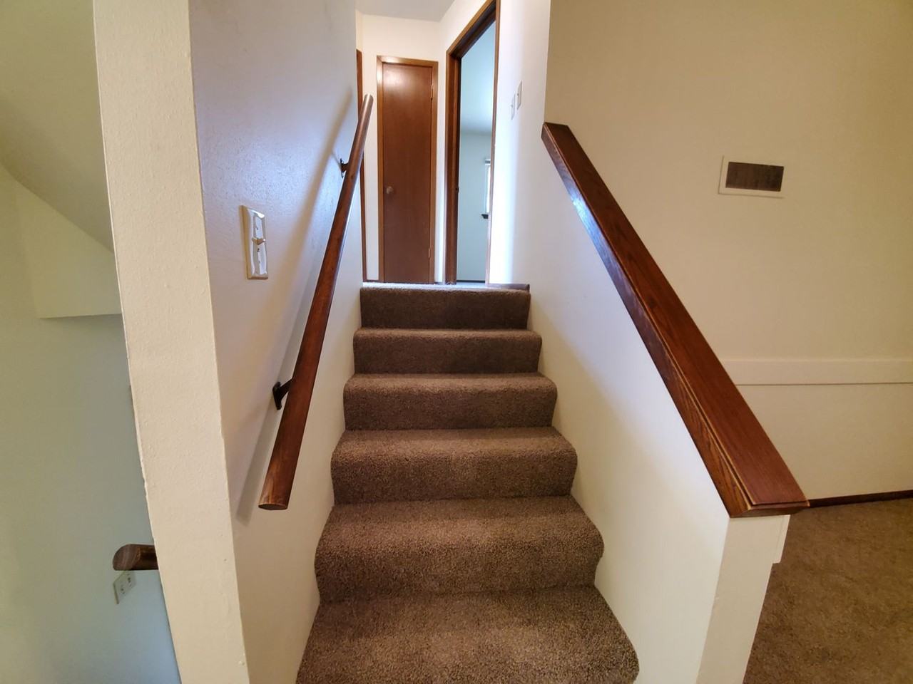 5005 N 106th St - Photo 3 of 15