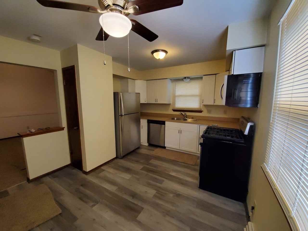 5005 N 106th St - Photo 4 of 15