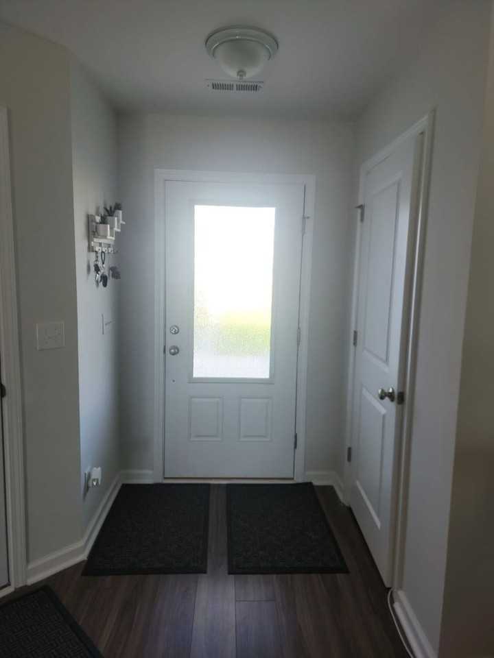405 Eclipse Ln - Photo 2 of 38
