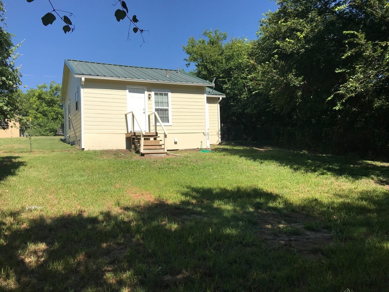 416 Shannon St - Photo 7 of 12