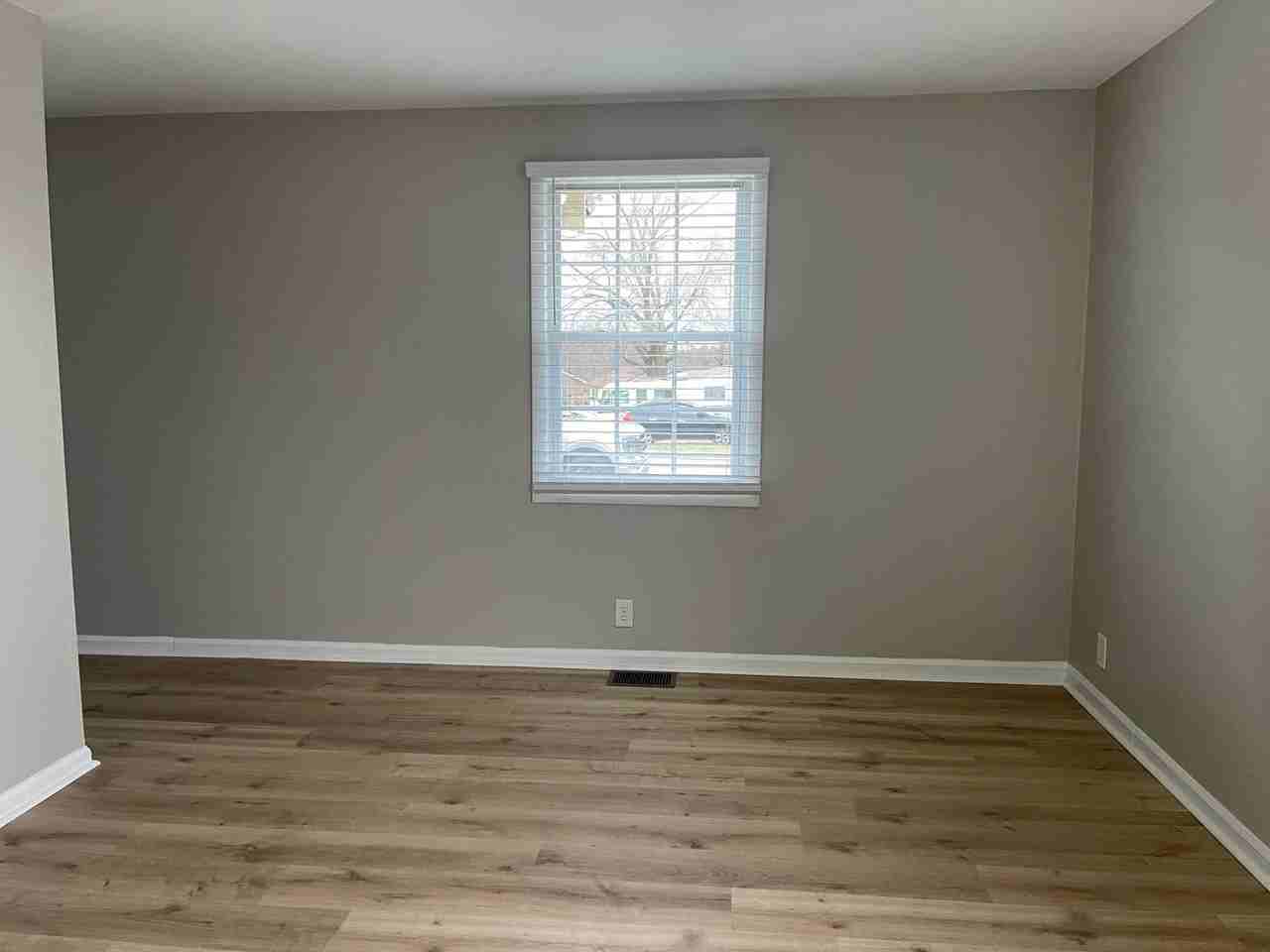 3540 Albee Dr - Photo 4 of 16