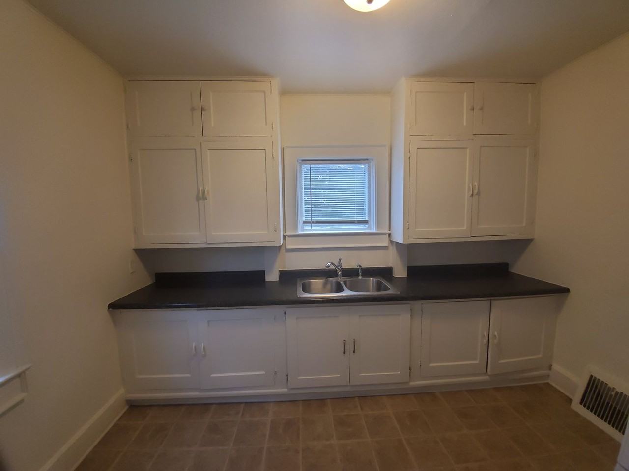 1168 Shawano Avenue - Photo 3 of 10