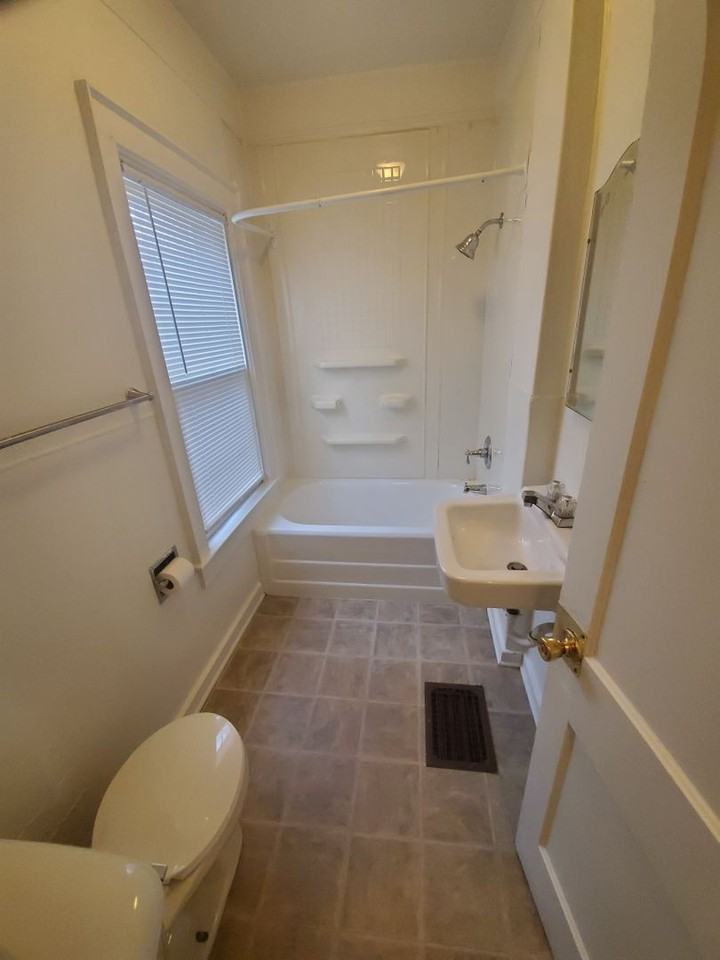 1168 Shawano Avenue - Photo 5 of 10