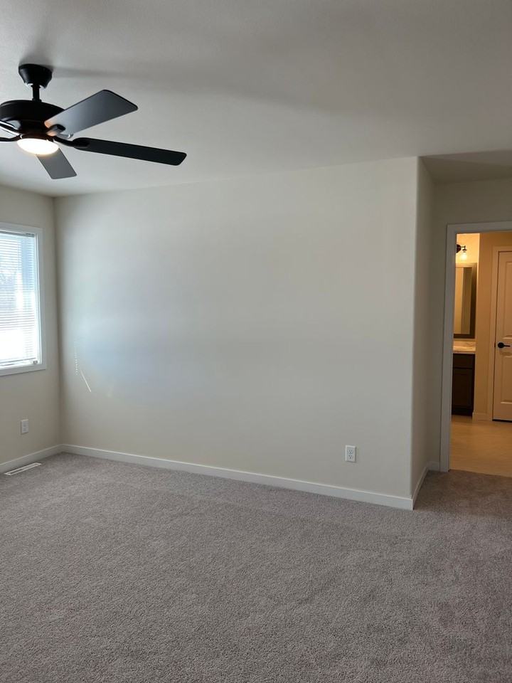 1360 Goldenwood Dr - Photo 5 of 50