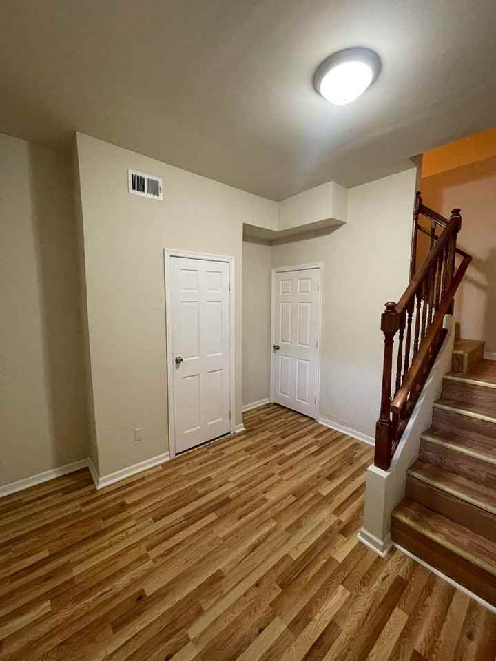 9413 9413 BUSTLETON AVE  - 9413 BUSTLETON AVE #B - Photo 4 of 15