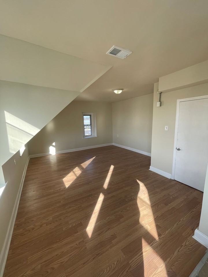 9413 9413 BUSTLETON AVE  - 9413 BUSTLETON AVE #B - Photo 5 of 15