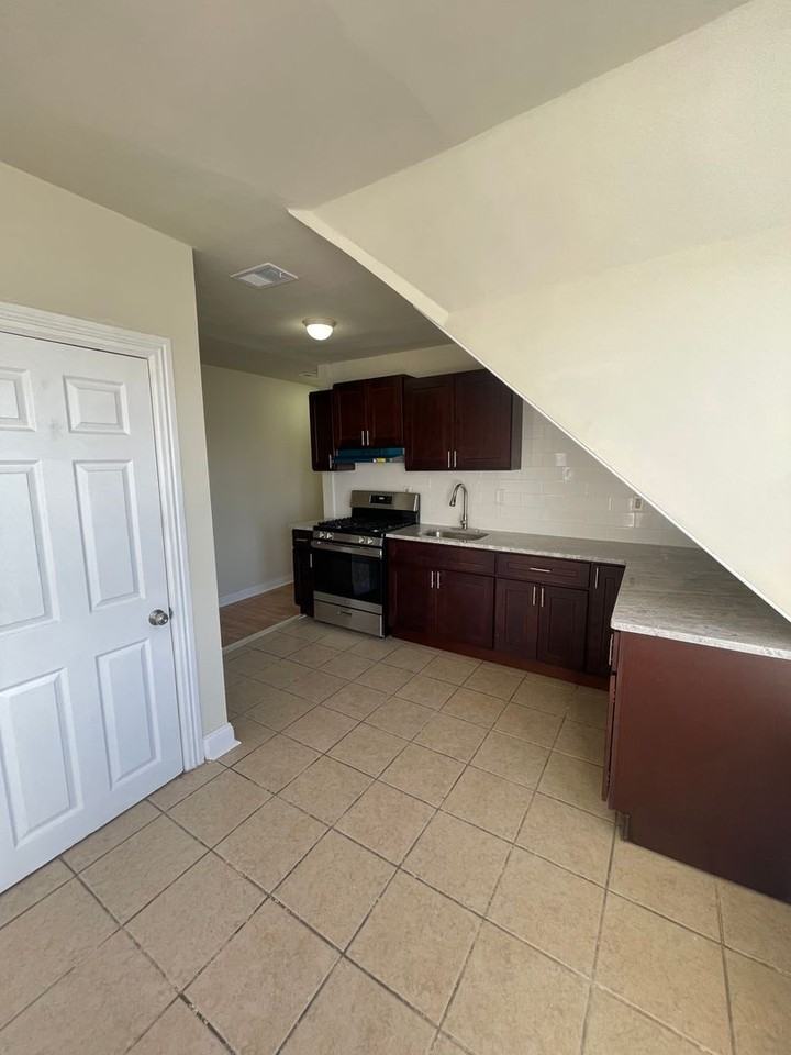 9413 9413 BUSTLETON AVE  - 9413 BUSTLETON AVE #B - Photo 6 of 15