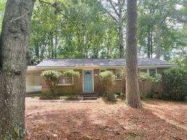 featured image of 365 Knottingham Dr
