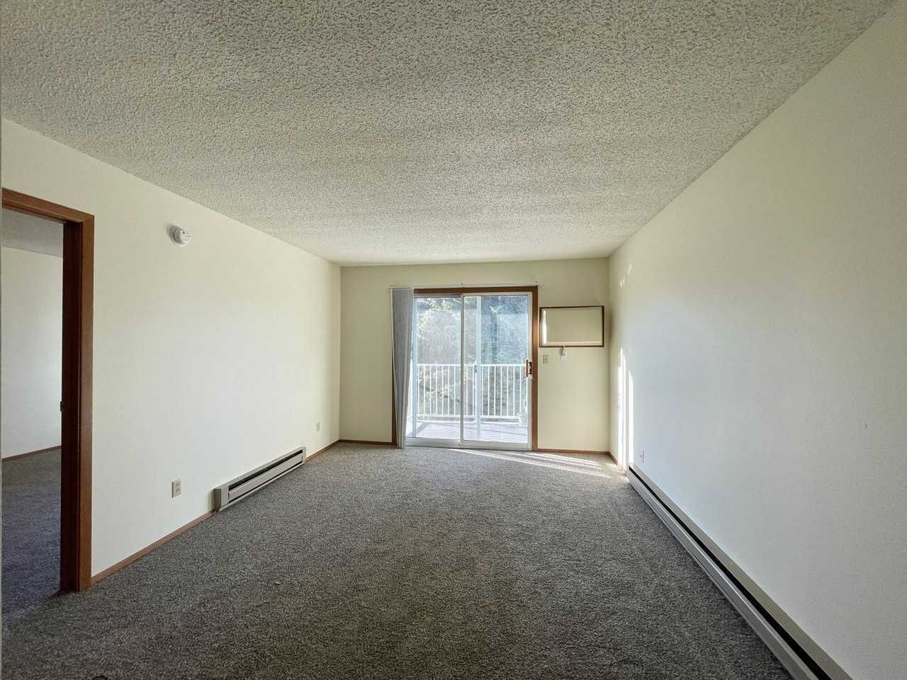 3211 15th Ave S Apt D - Photo 2 of 12