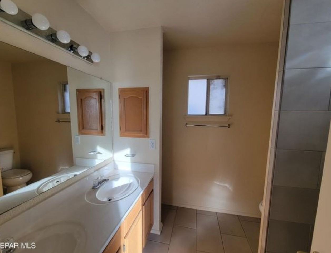 12492 Wendy Reed Dr - Photo 5 of 16