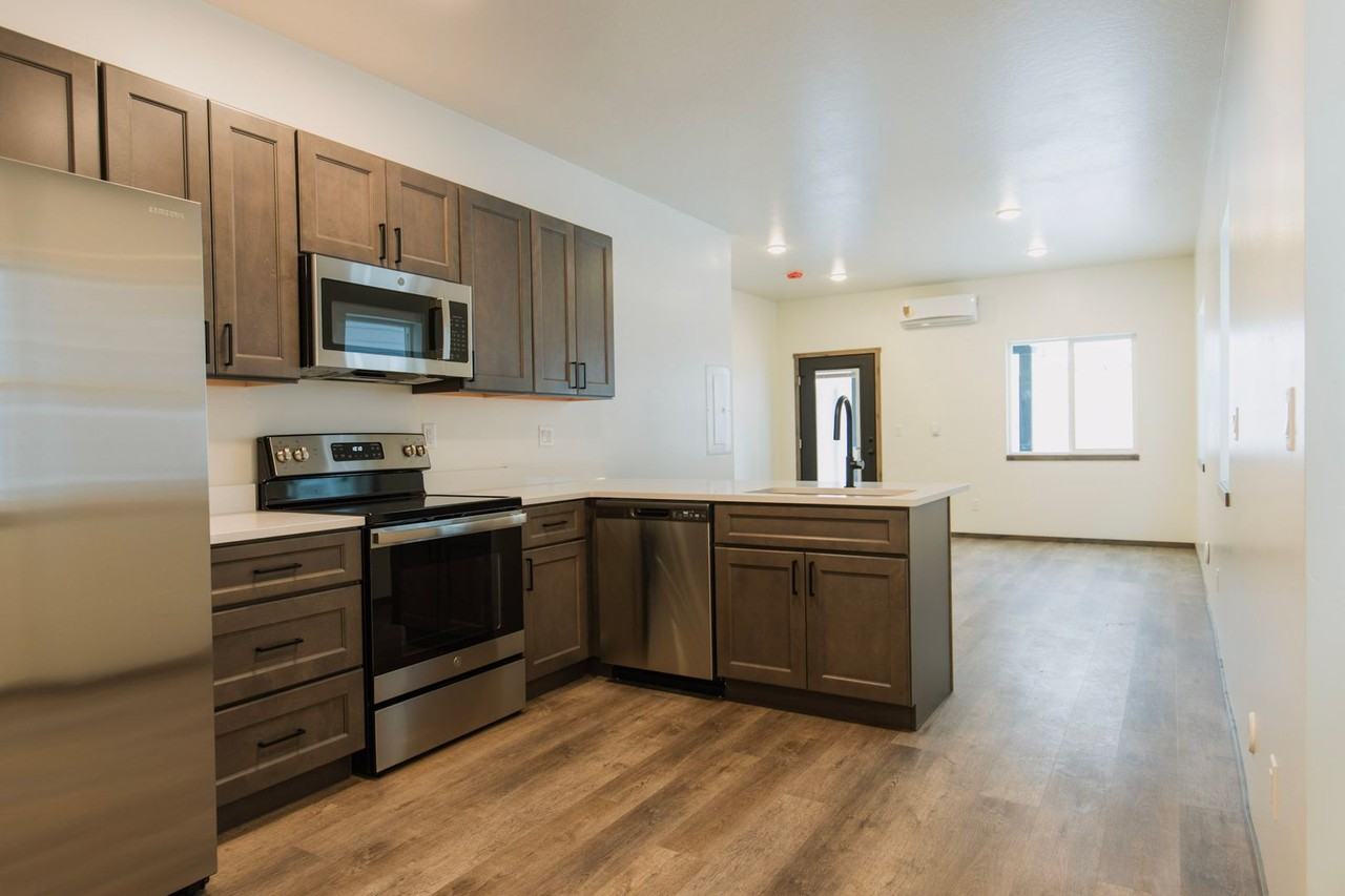 9651 N Buttercup Ln - Photo 2 of 15
