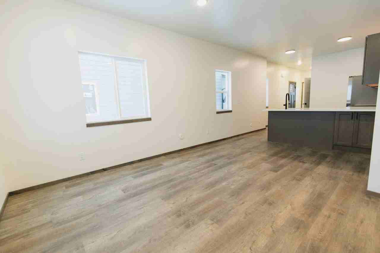 9651 N Buttercup Ln - Photo 3 of 15