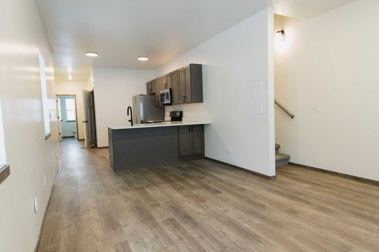 9651 N Buttercup Ln - Photo 4 of 15