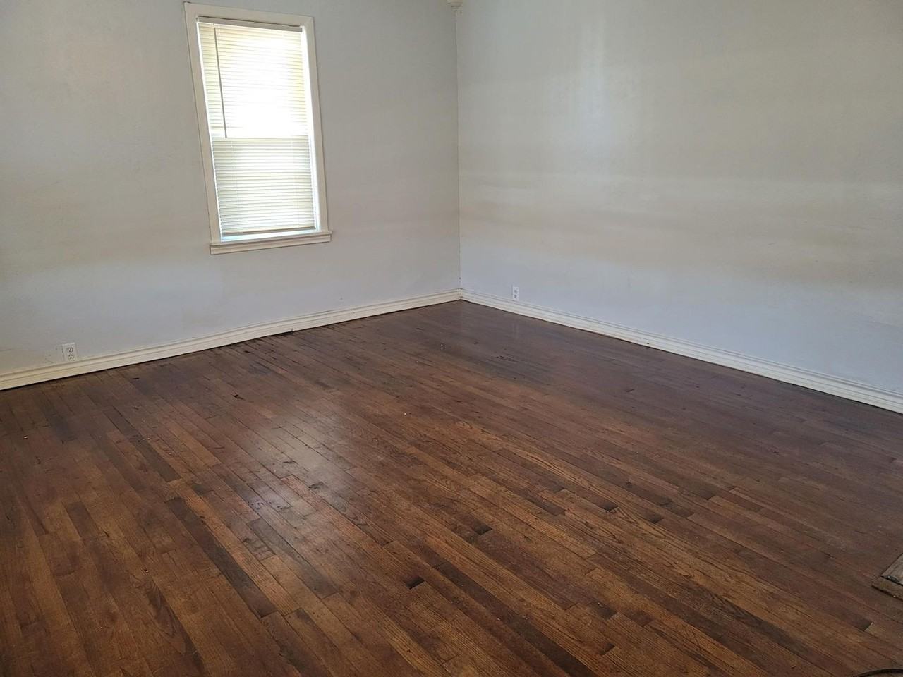 617 Monroe St - Photo 2 of 14