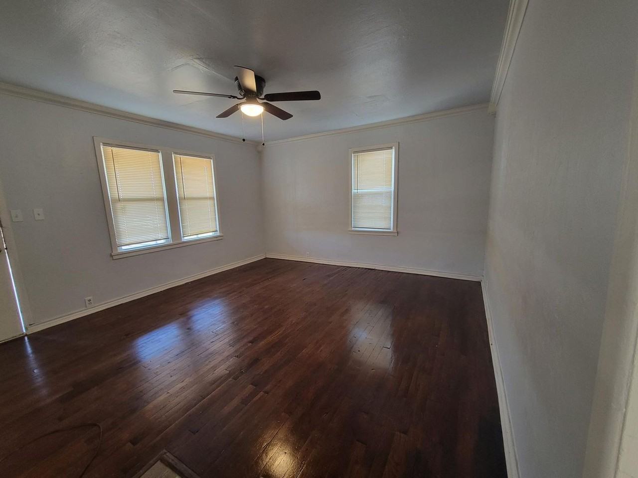 617 Monroe St - Photo 3 of 14