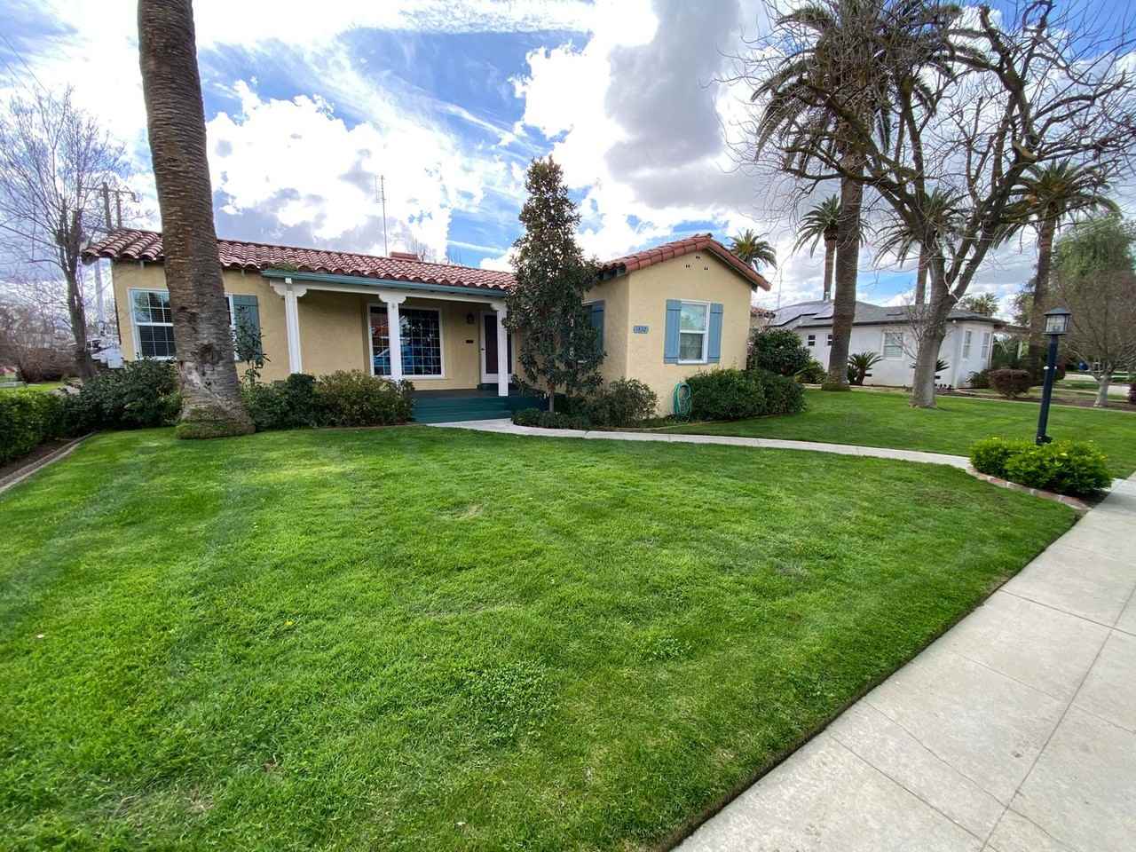 1832 Riverside St - Photo 2 of 42