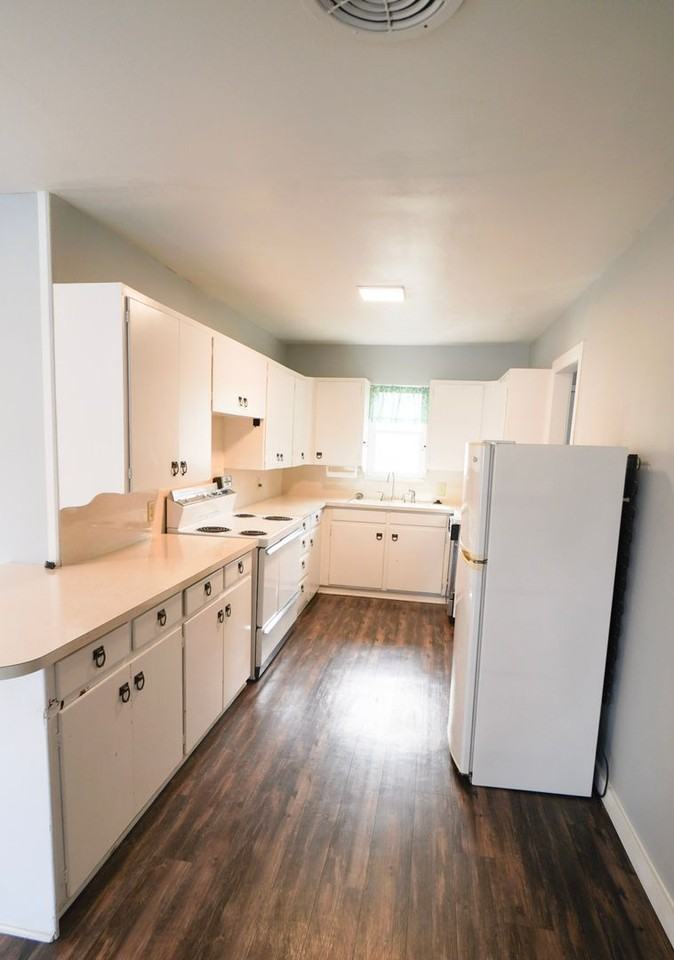 906 Carey Dr - Photo 7 of 16