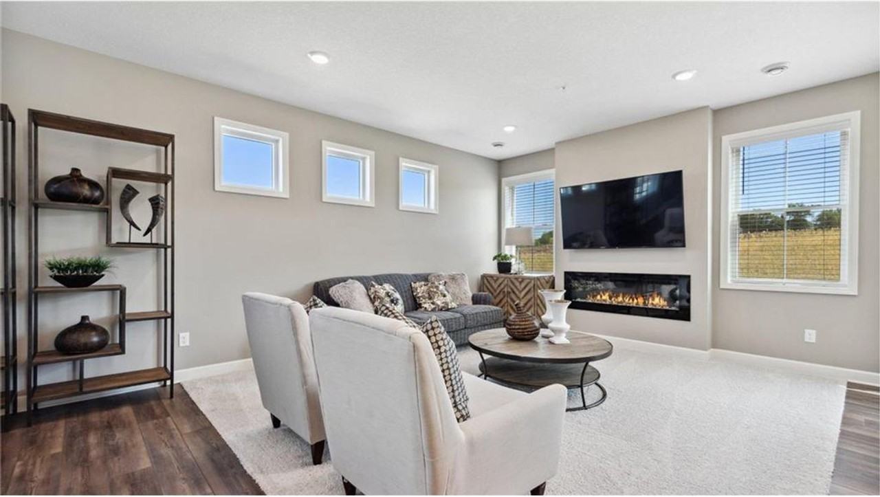 20049 62nd Pl - Photo 6 of 26