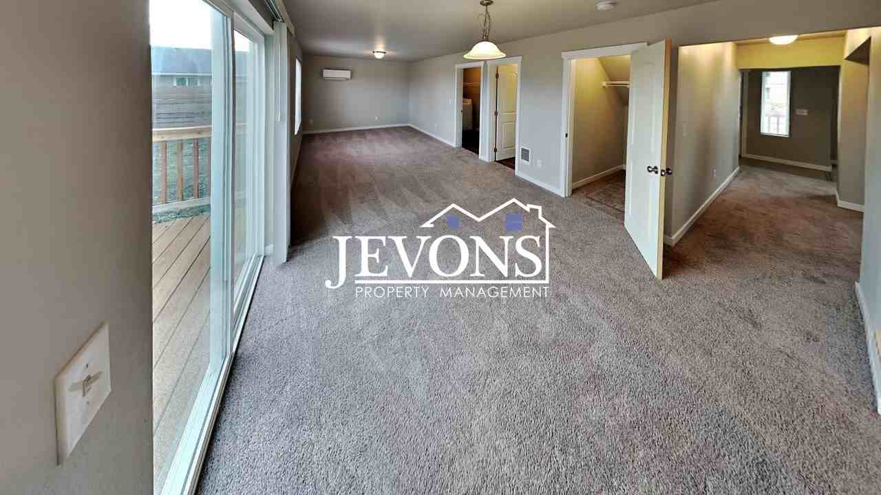 511 N 22nd Ave - Photo 7 of 50