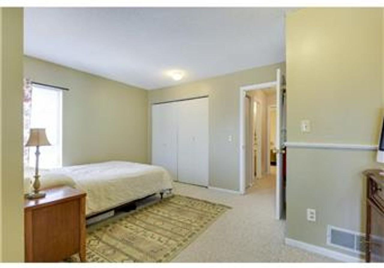 427 8th Ave Se - Photo 2 of 6