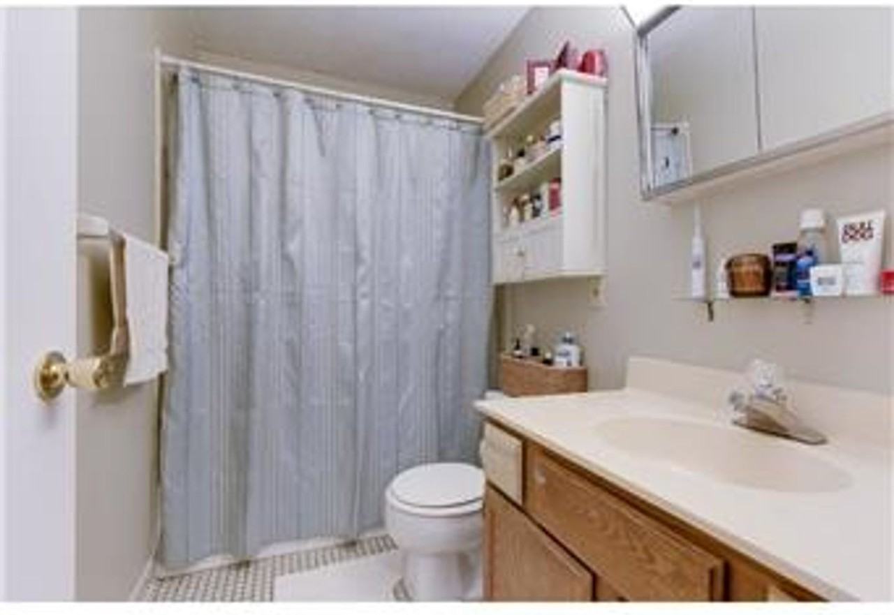 427 8th Ave Se - Photo 4 of 6