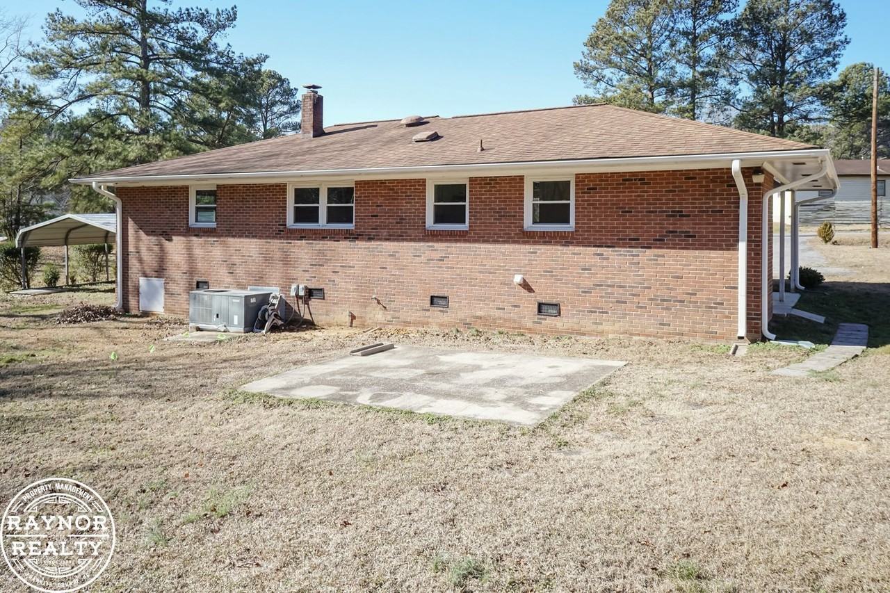 185 Alston Pruitt Rd - Photo 2 of 40