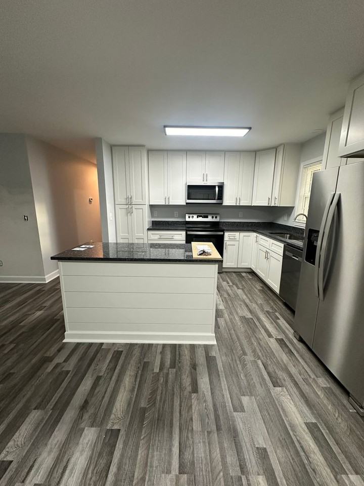 1109 Sidney Dr - Photo 5 of 19