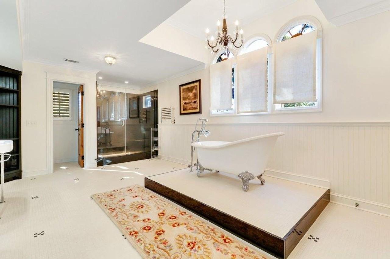 12 Rose Hill Way - Photo 3 of 50