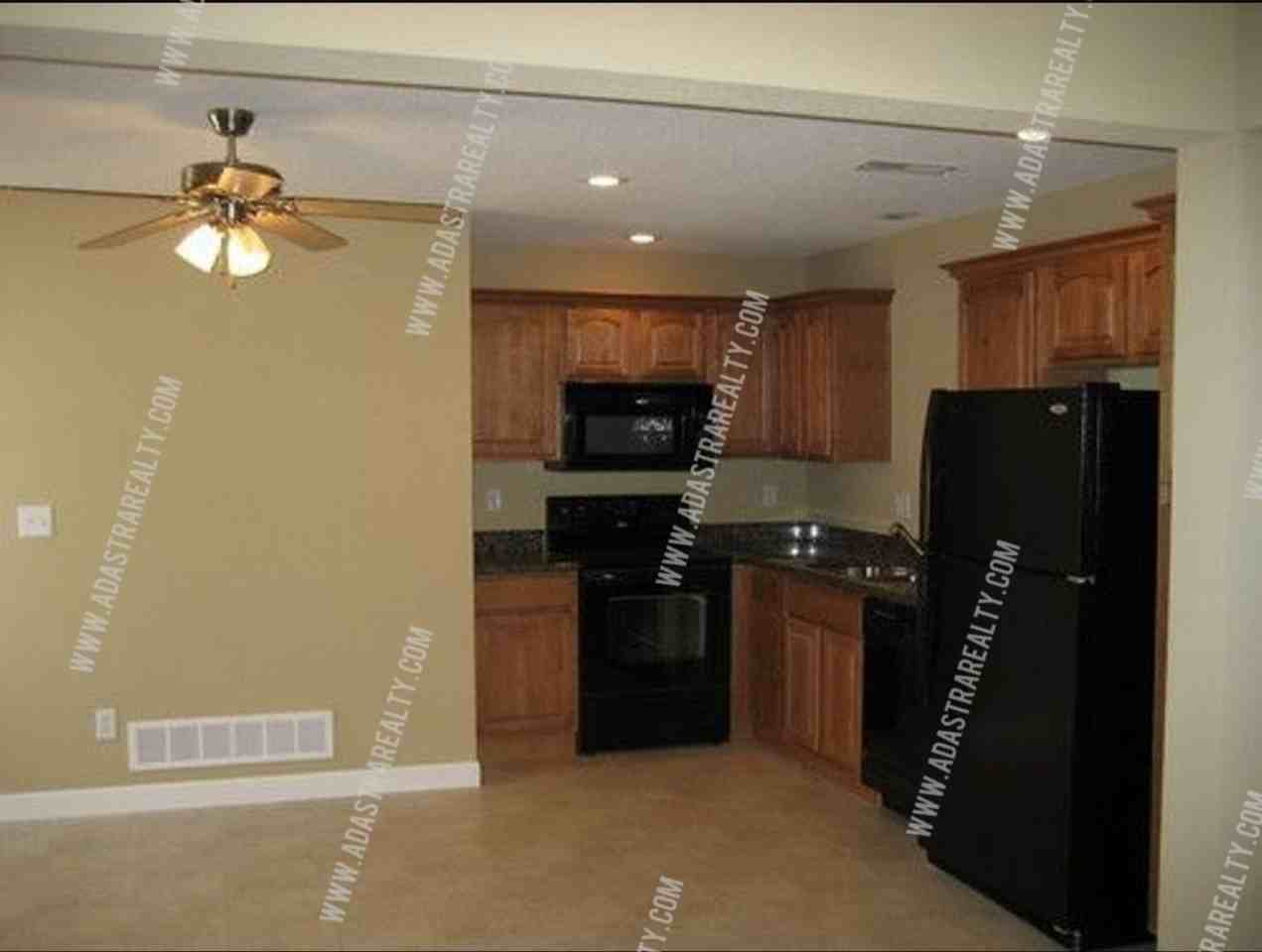 13767 Post Oak Ln - Photo 2 of 7