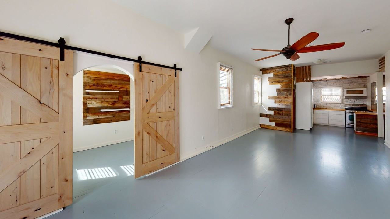 142 24th St - Photo 2 of 15