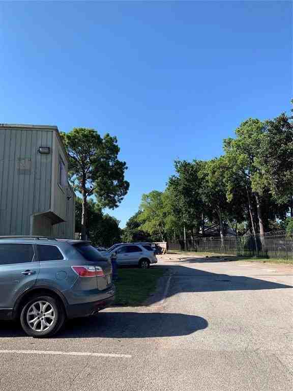 5625 Antoine Dr #607 - Photo 7 of 21