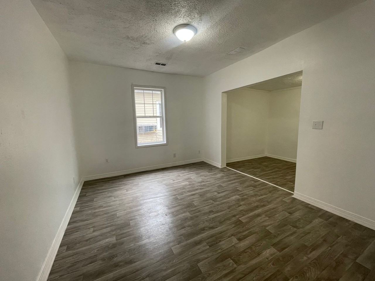 1422 N Grant Ave - Photo 3 of 14