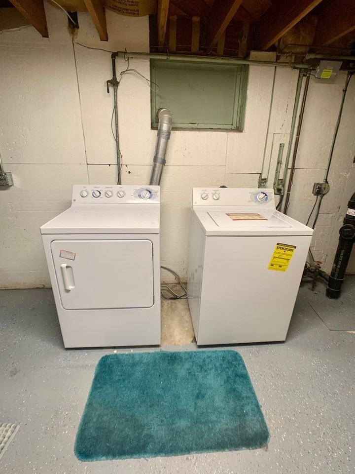 1190 9th St - Photo 2 of 17