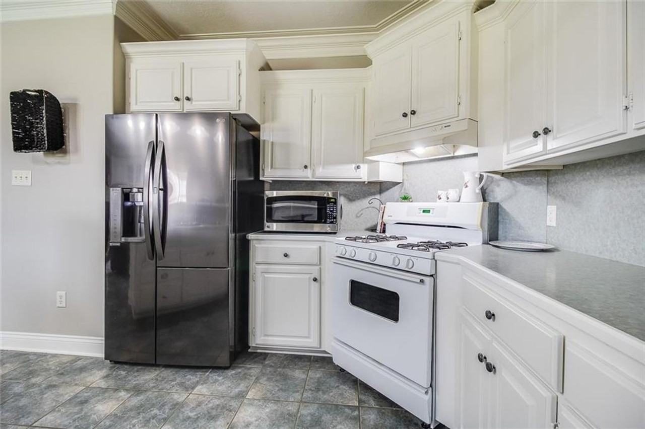 5729 Hemlock St - Photo 6 of 15