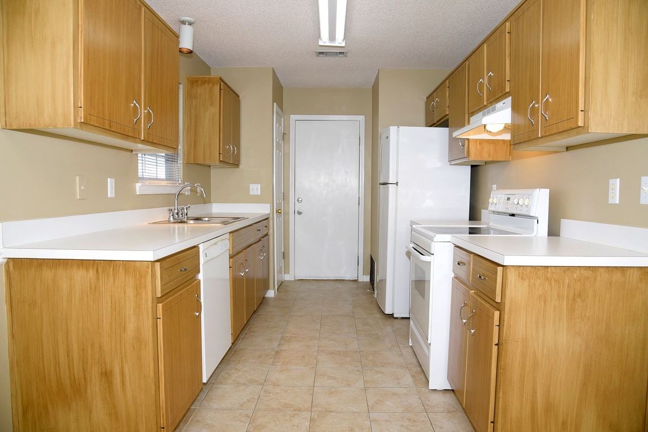 1127 Ivey Ter - Photo 5 of 15