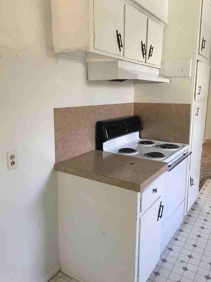 1617 S Main Ave - Photo 2 of 12