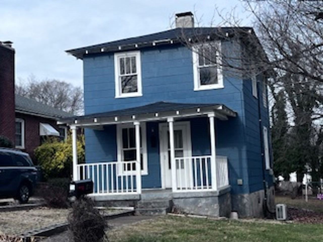 311 Virginia St - Photo 2 of 3