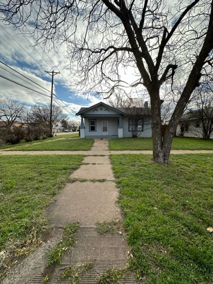 1141 Cedar St - Photo 2 of 18