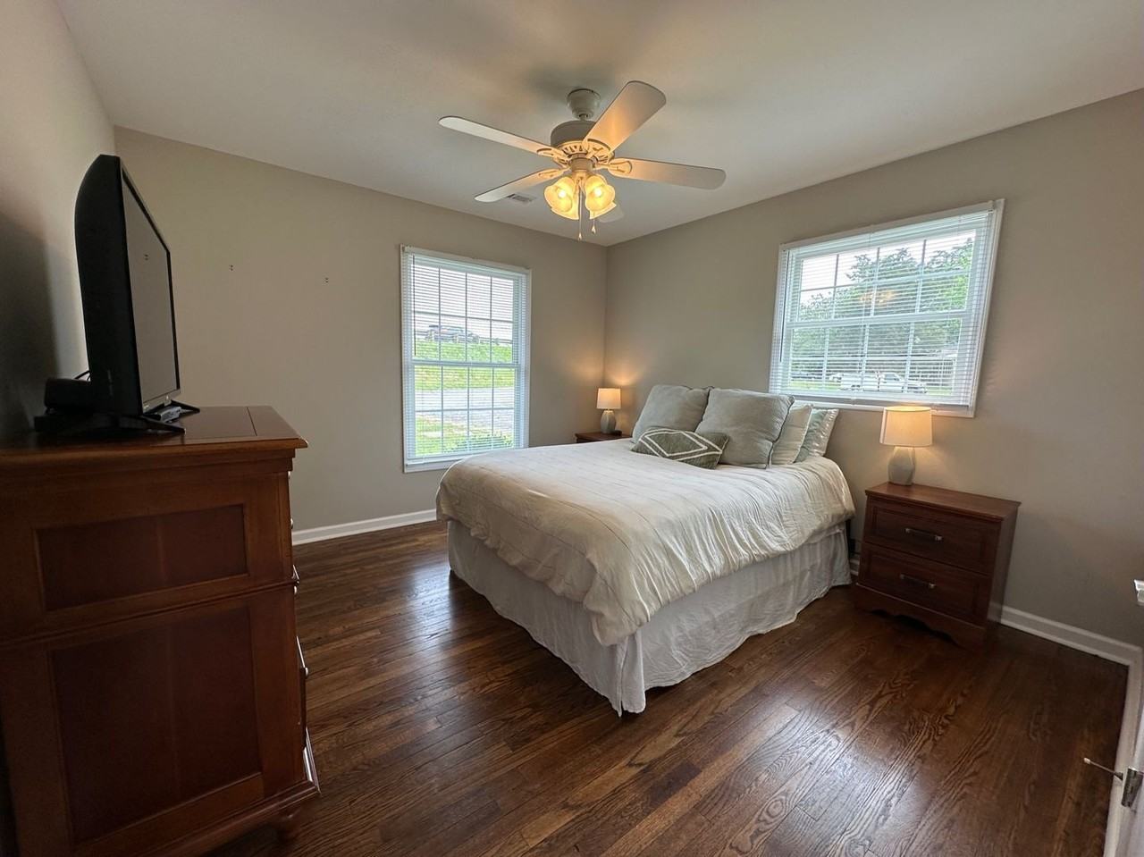 123 Walnut St - Photo 2 of 50