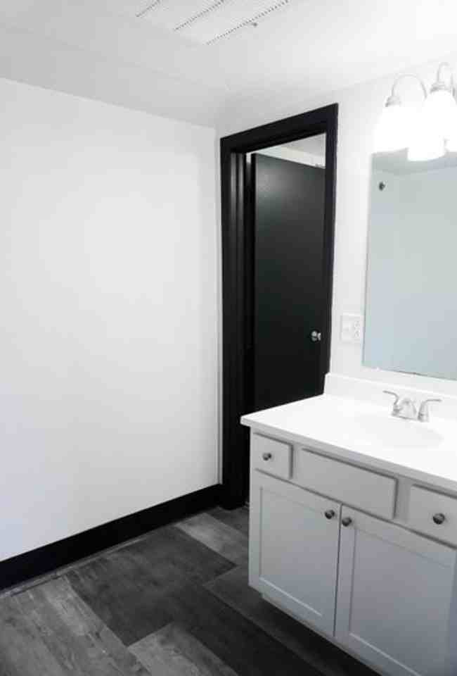 1408 Buffalo Jones Ave - Photo 4 of 11