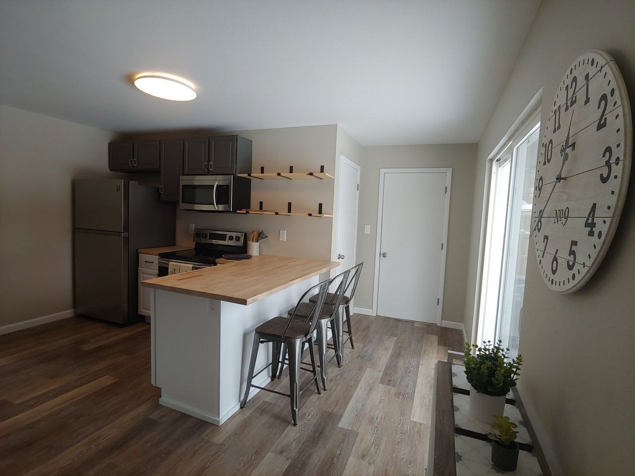 3295 Emerson Ave - Photo 7 of 36
