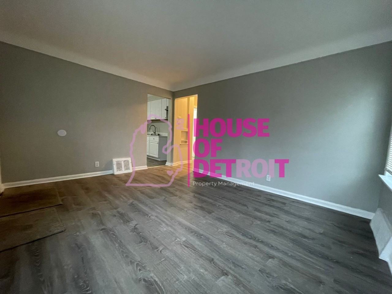 19481 Fenmore St - Photo 3 of 21