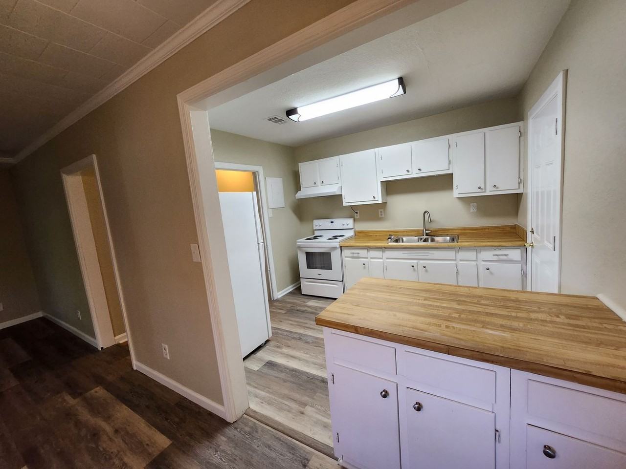 105 Ruberia Ave - Photo 7 of 17