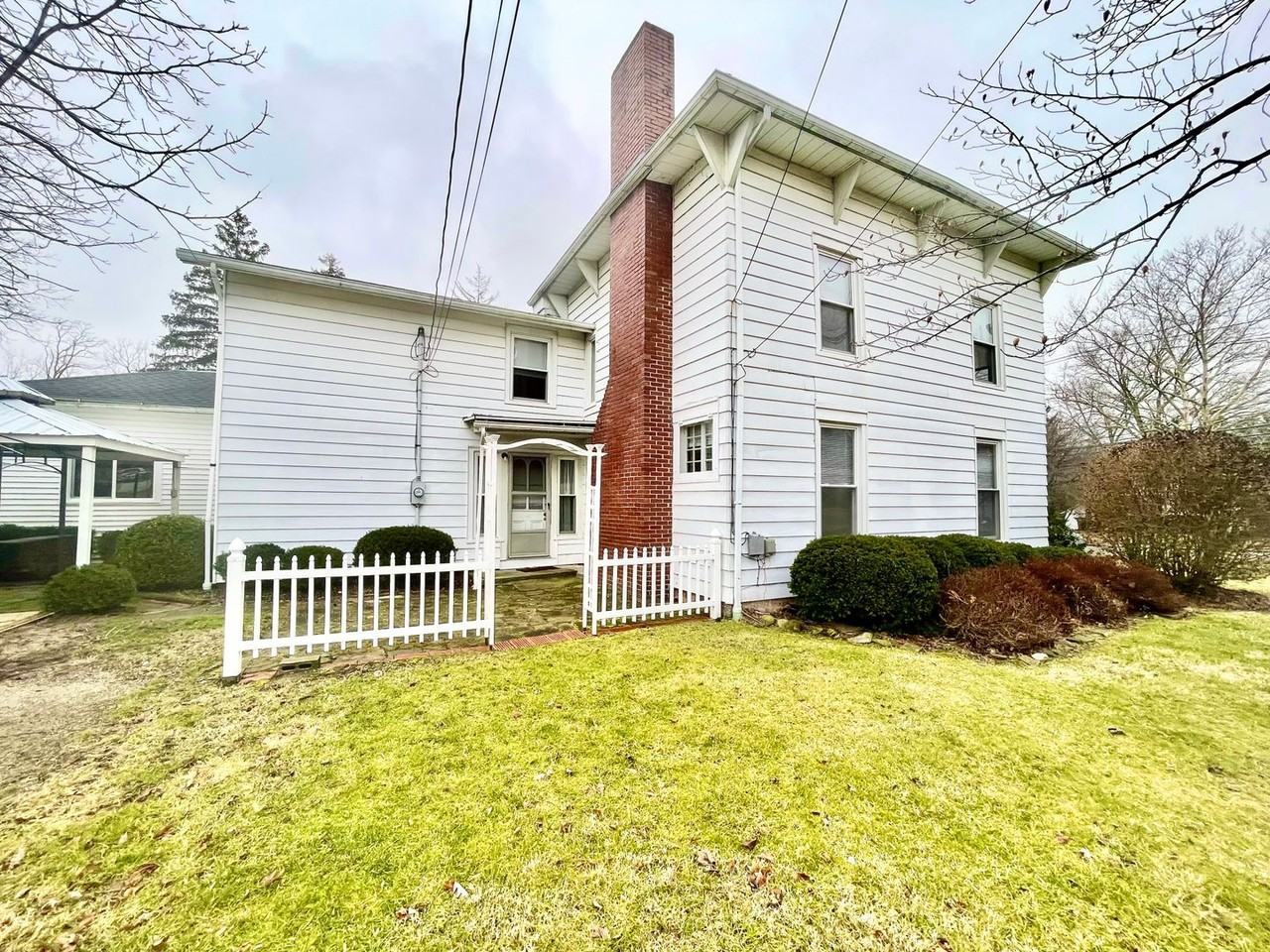 76 E College St - Photo 2 of 31