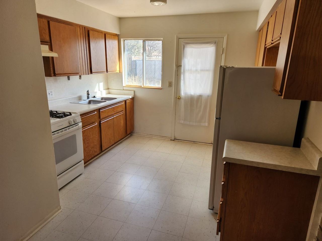 3578 N Alta Vista Dr Apt A - Photo 3 of 7