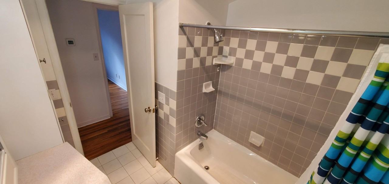 6805 Thomas Ave S - Photo 5 of 8