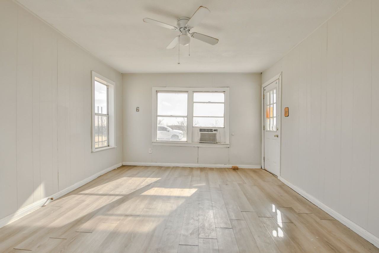 4215 E 65th St - Photo 3 of 9