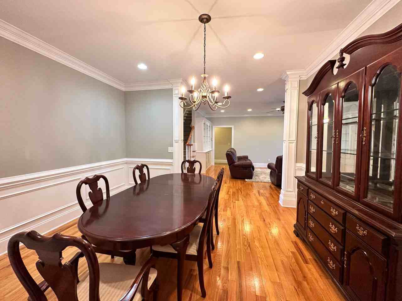 320 Home Ct - Photo 2 of 15