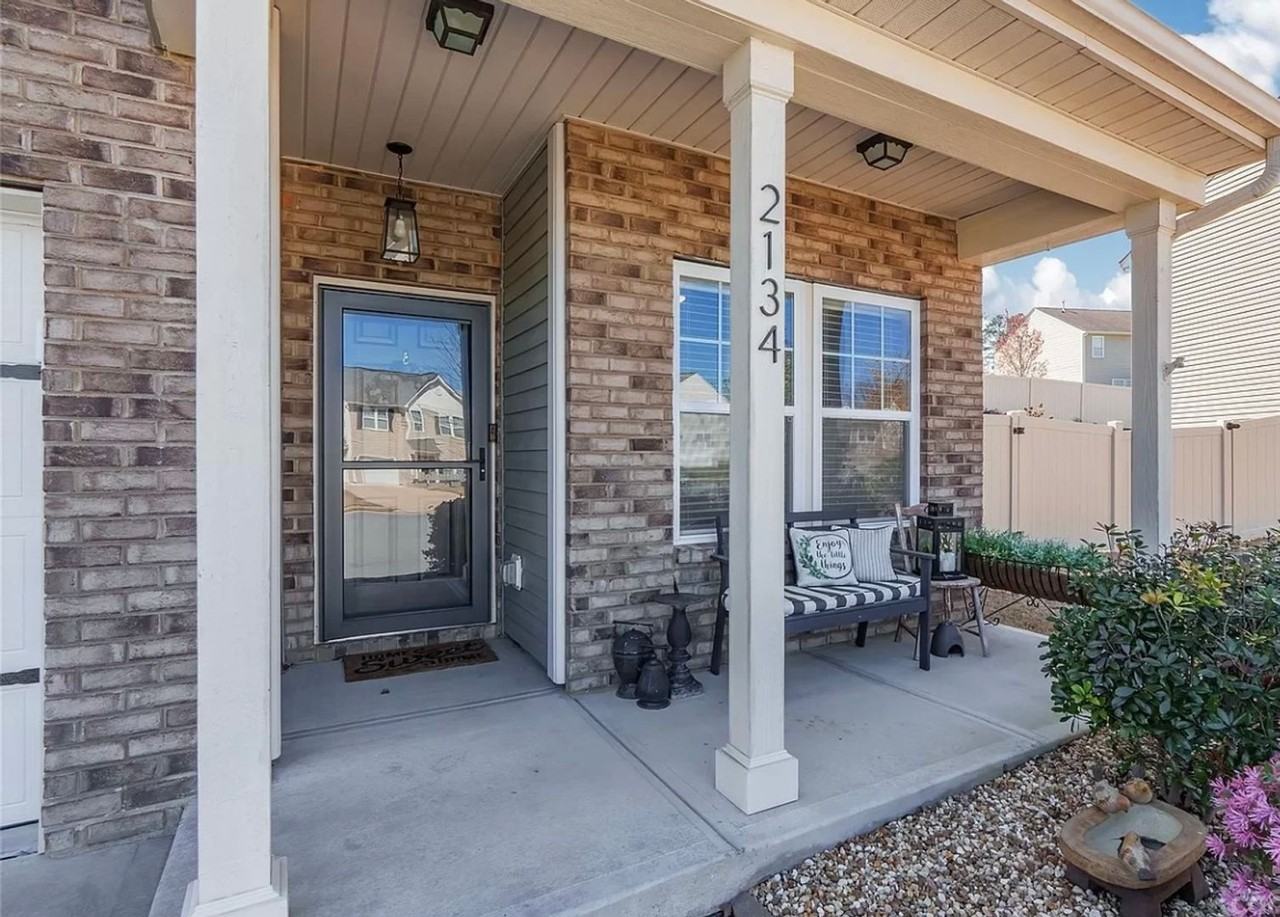 2134 Gillette Dr - Photo 2 of 34