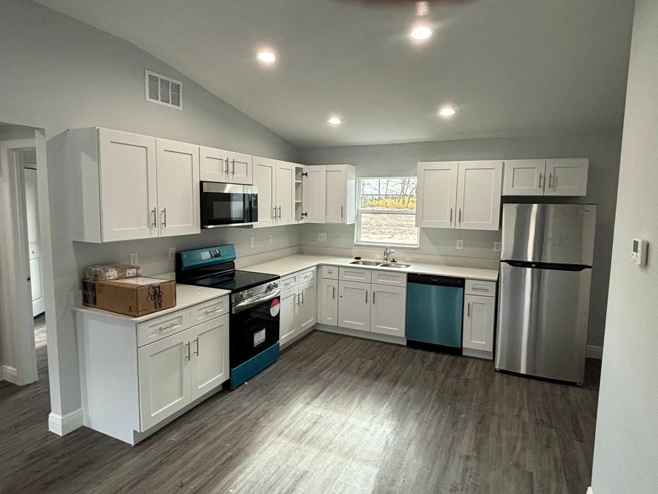 18 Willow Rd - Photo 2 of 7